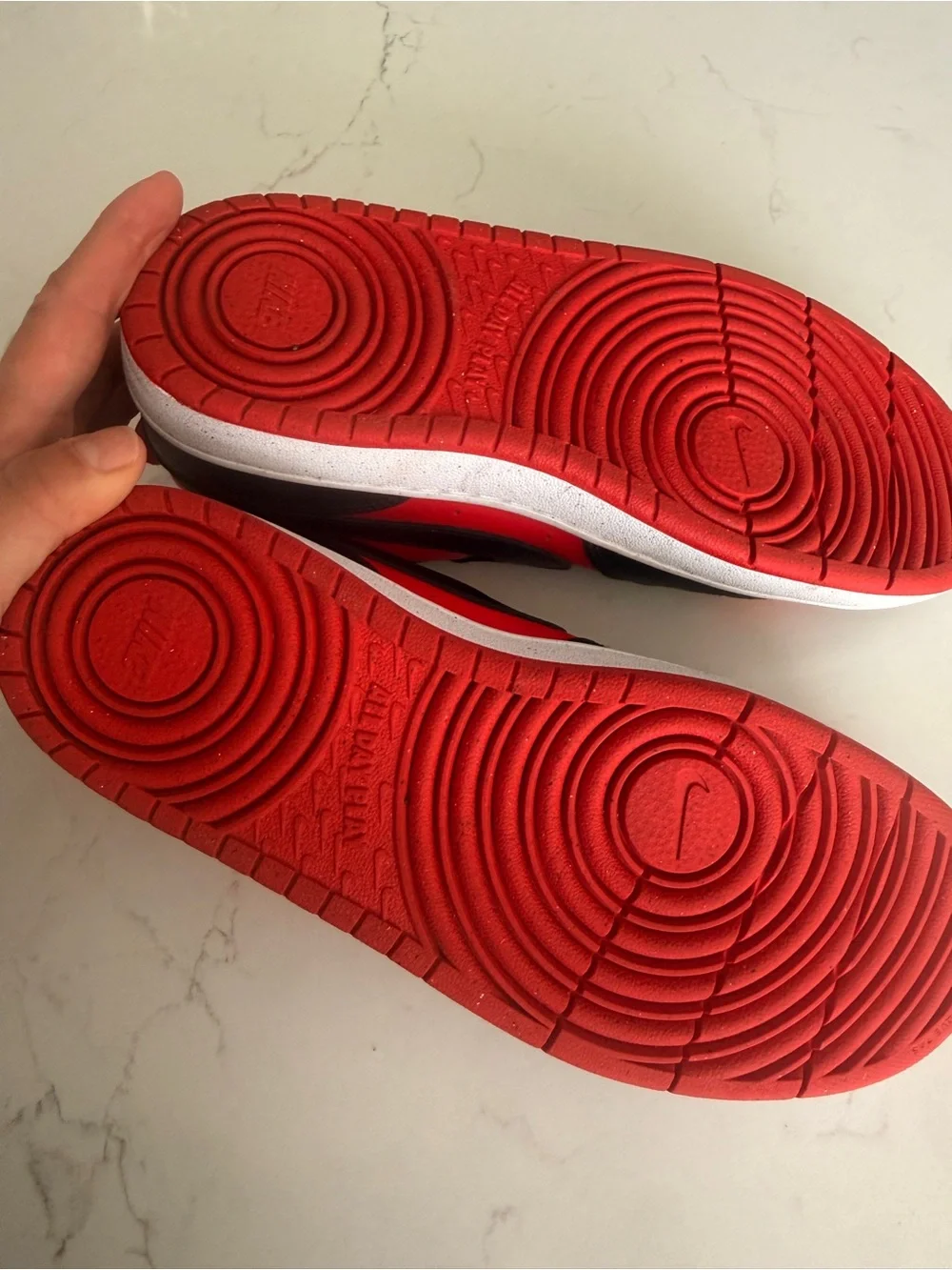 Nike Kids Red and Black Low-Top Sneakers